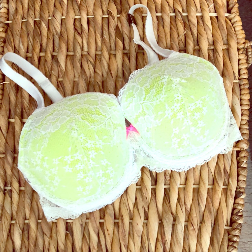 Victoria’s secret bra 36DD lace